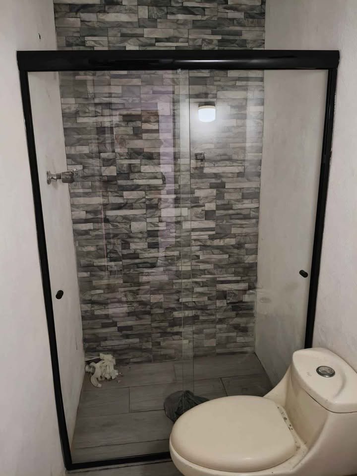 cancelería de baño en Zapopan