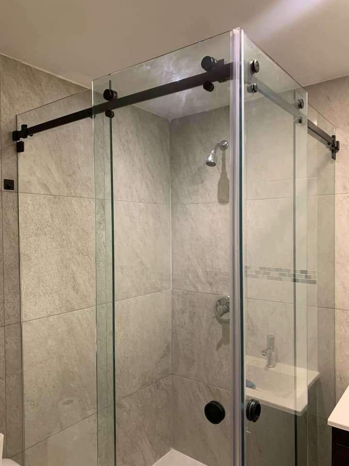 puertas para regadera en Zapopan